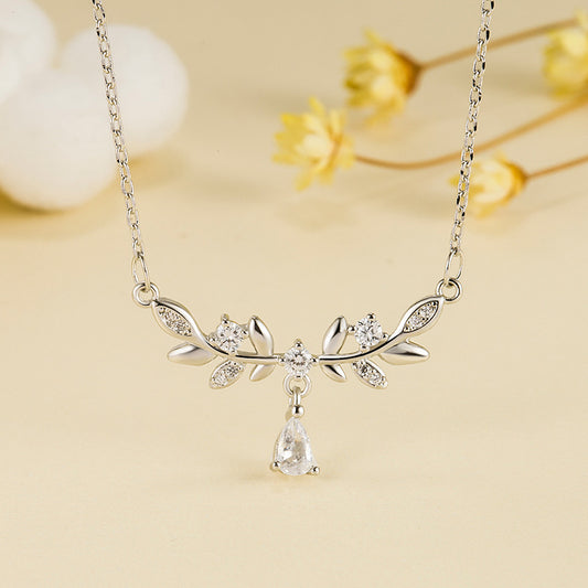 Women's Fashion Laurel Leaf Water Drop Necklace