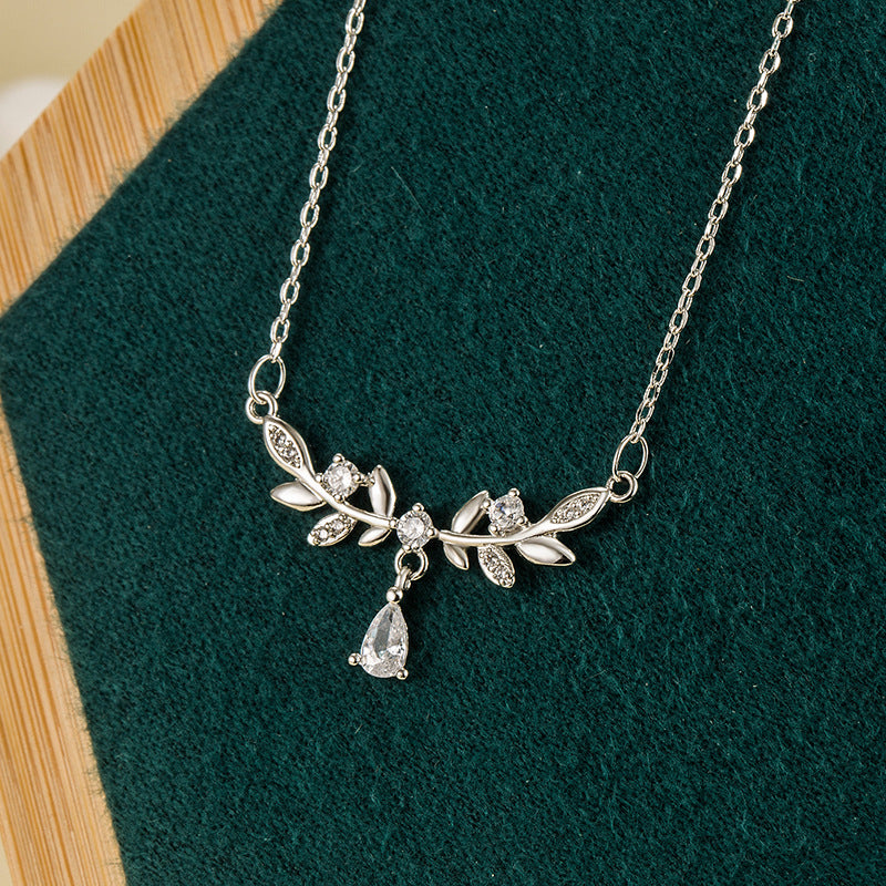 Women's Fashion Laurel Leaf Water Drop Necklace