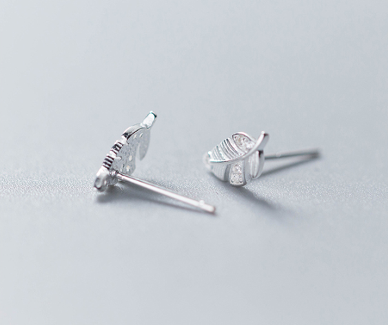 Female Fashion Temperament Diamond Feather Stud Earrings Personality Sweet Leaves